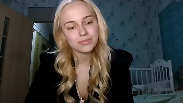 Barbie   girl online show from 04-10-26, 04:25