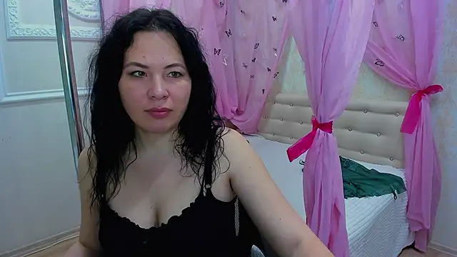 VictoriaSecretXO online show from 03-28-26, 03:07