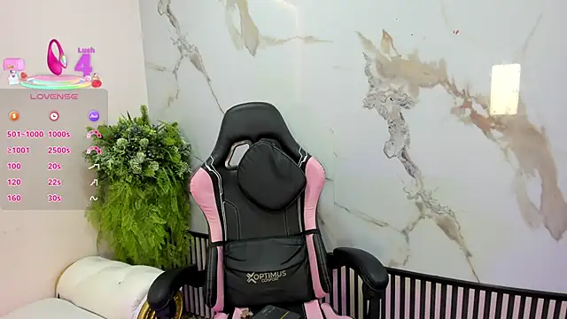 Gigi cutte  online show from 04-24-26, 10:17