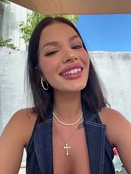 RaniaSnow online show from 05-10-26, 01:25