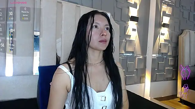 Chloe16  online show from 04-26-26, 07:33