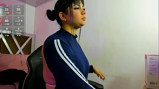 EVANGELIINE TAY online show from 04-04-26, 11:39