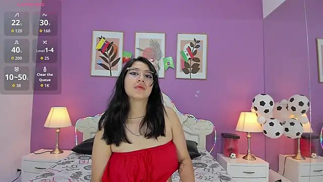 Snapshot of YayaQueen chatting on 07-13-26, 12:04 YayaQueen online show from 07-13-26, 12:04