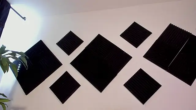Emily Rousess online show from 05-15-26, 07:23