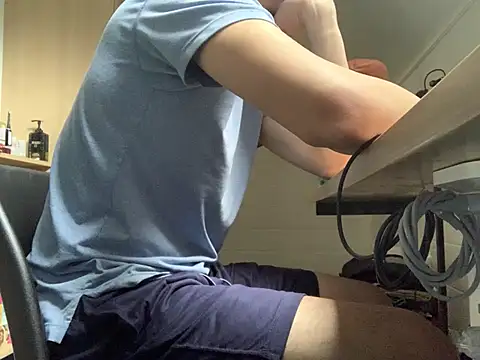hoppyhops online show from 05-06-26, 02:43