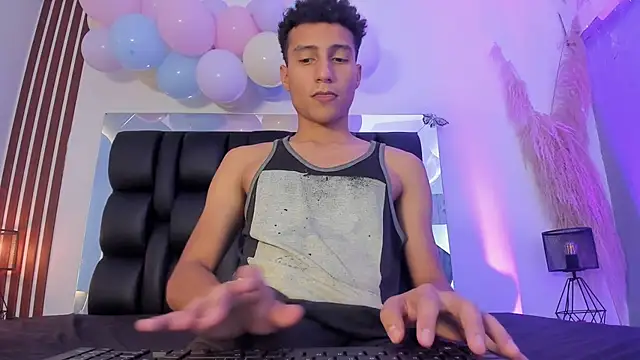 choco dick  online show from 04-06-26, 07:48