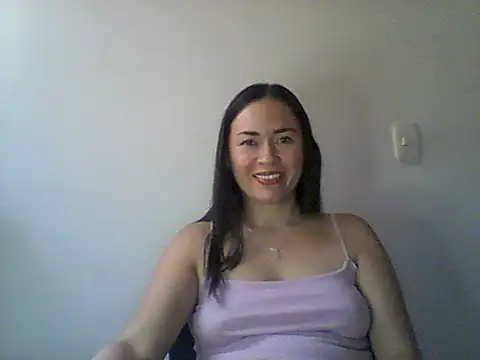 Erin oficial online show from 04-13-26, 02:54