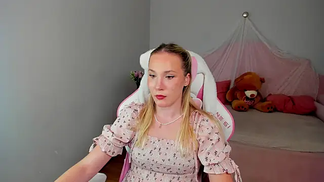 ElaraVoltage online show from 07-15-26, 05:03