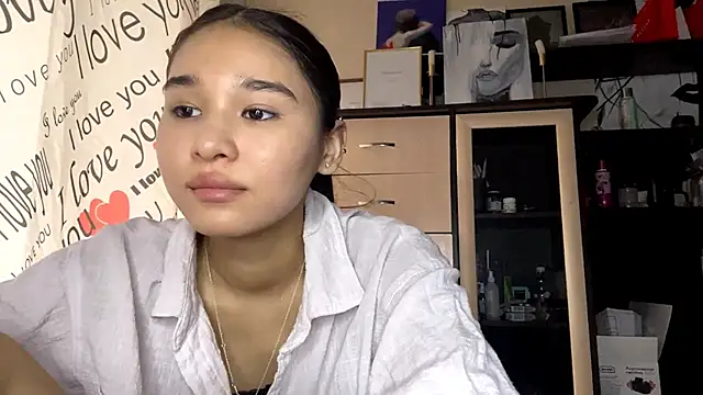 CatherineForbes online show from 04-05-26, 12:34