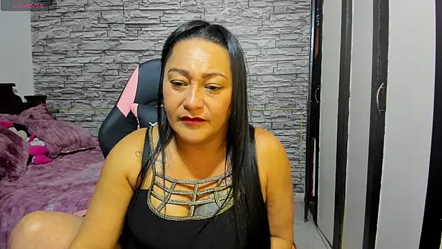 Milf Julianna online show from 05-13-26, 11:23