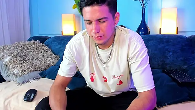 Snapshot of Jean_Jagger chatting on 03-08-26, 02:09 Jean Jagger online show from 03-08-26, 02:09