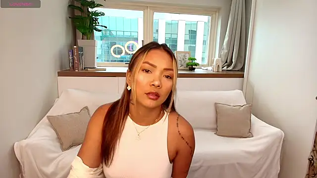 Debra Fox online show from 03-11-26, 02:33