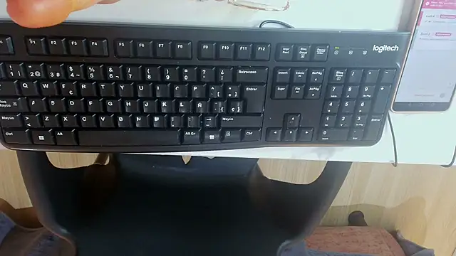 Amanda Fox   online show from 04-11-26, 07:50