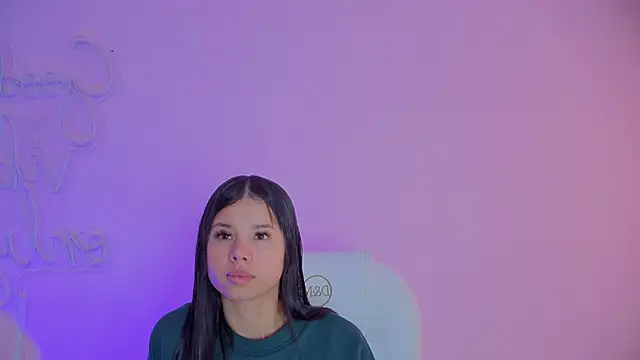 Tamara Ferrer online show from 04-15-26, 11:27