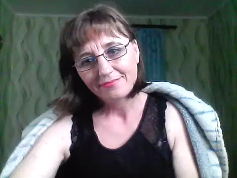 Alisaprice077 online show from 04-21-26, 08:15
