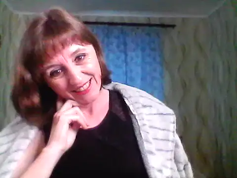 Alisaprice077 online show from 04-19-26, 07:31