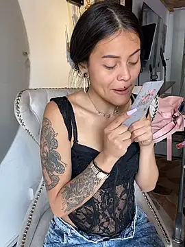 Cloe pink1 online show from 03-14-26, 01:50