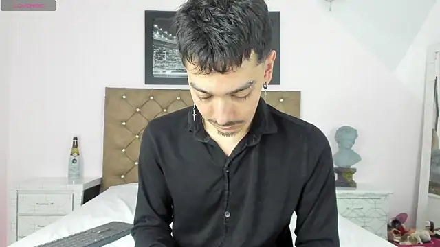 finn jackson online show from 04-21-26, 07:53