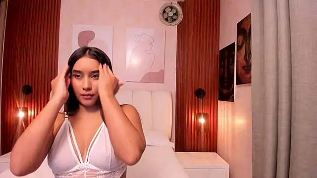 EmmaThompson   online show from 03-20-26, 12:22