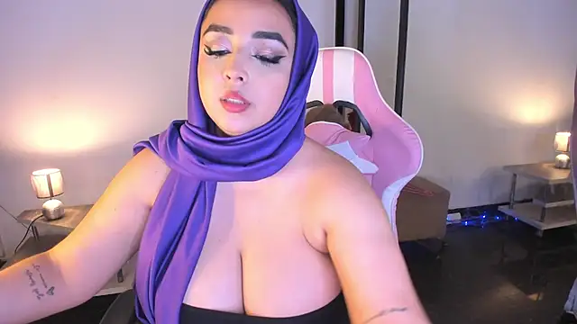 ThanaSaadii online show from 05-21-26, 04:32