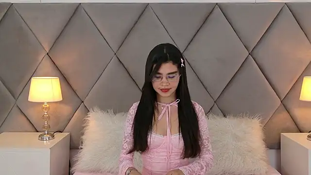 OliviaDiaz online show from 05-24-26, 08:20