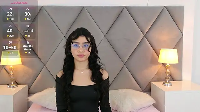 OliviaDiaz online show from 04-07-26, 08:10