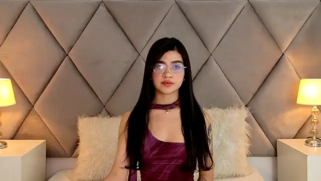 OliviaDiaz online show from 04-27-26, 08:29