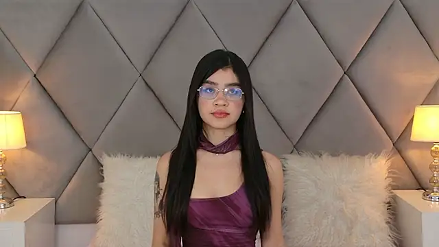 OliviaDiaz online show from 05-18-26, 08:02