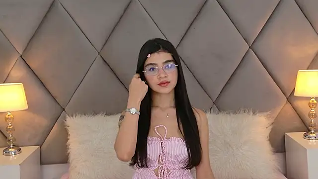 OliviaDiaz online show from 05-10-26, 08:11