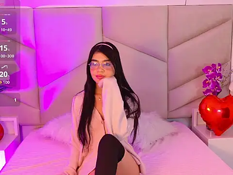 OliviaDiaz online show from 03-08-26, 01:58