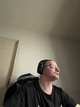 Darkzhor online show from 03-12-26, 05:24