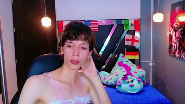 Snapshot of Stefany_PiInk chatting on 06-21-26, 03:29 Stefany PiInk online show from 06-21-26, 03:29