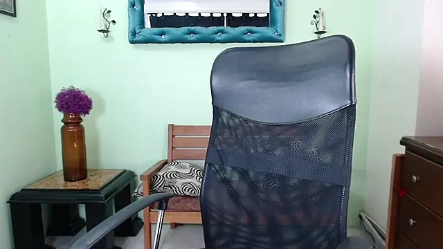 ChalonVera online show from 05-27-26, 07:54