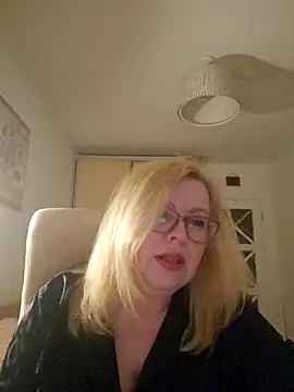 JanieLight53 online show from 03-29-26, 06:20