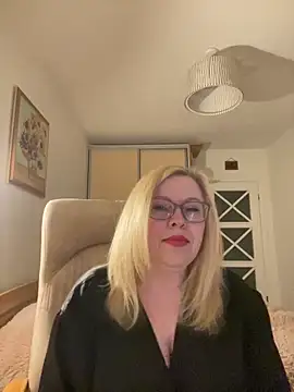 JanieLight53 online show from 05-10-26, 06:10