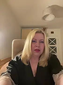 JanieLight53 online show from 06-19-26, 10:25