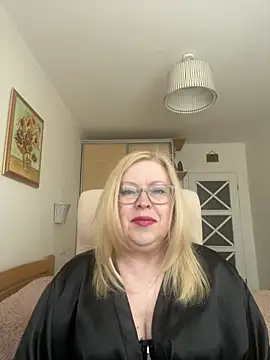 JanieLight53 online show from 04-19-26, 10:38