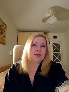 JanieLight53 online show from 04-04-26, 08:37