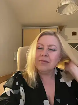 JanieLight53 online show from 06-24-26, 06:28