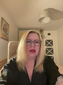 JanieLight53 online show from 05-07-26, 07:17