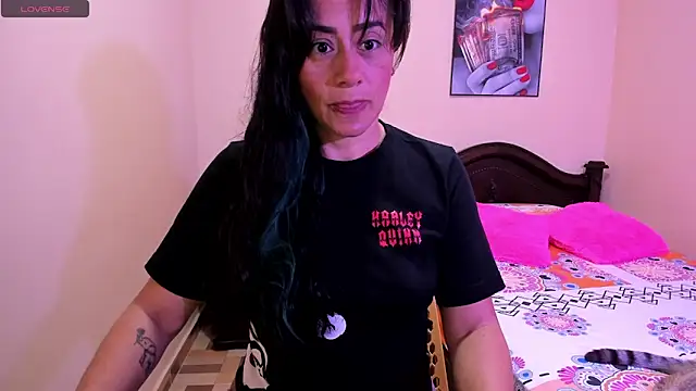 sara florez12 online show from 05-08-26, 10:52