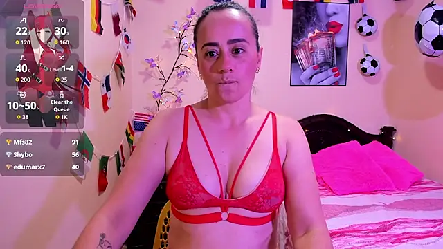 Snapshot of sara_florez12 chatting on 06-30-26, 10:59 sara florez12 online show from 06-30-26, 10:59