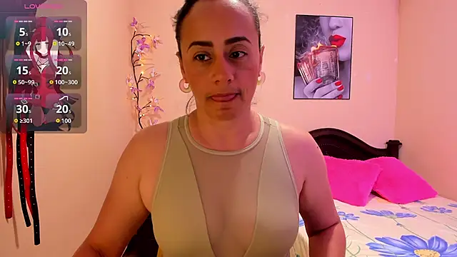Snapshot of sara_florez12 chatting on 07-17-26, 11:29 sara florez12 online show from 07-17-26, 11:29