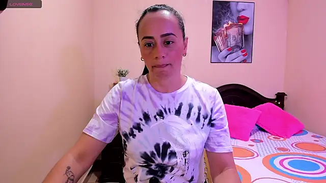 sara florez12 online show from 05-14-26, 10:45