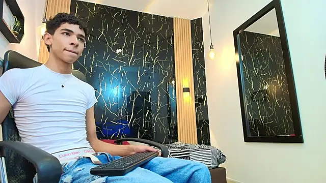 ValeriHot 1 online show from 04-08-26, 02:57