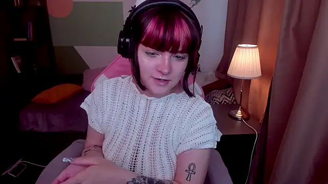 Snapshot of EsterTwilight chatting on 07-04-26, 03:49 EsterTwilight online show from 07-04-26, 03:49