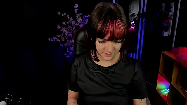 Snapshot of EsterTwilight chatting on 07-03-26, 03:40 EsterTwilight online show from 07-03-26, 03:40