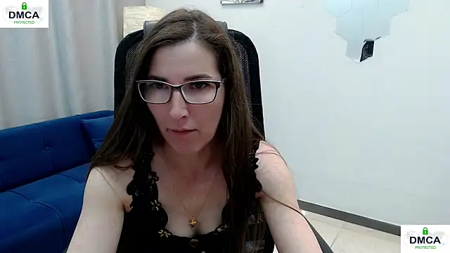 Snapshot of eva_lady chatting on 05-23-26, 10:25 eva lady online show from 05-23-26, 10:25