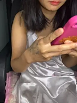 -Lilyn- online show from 04-17-26, 04:21