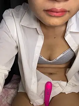 -Lilyn- online show from 05-01-26, 04:56